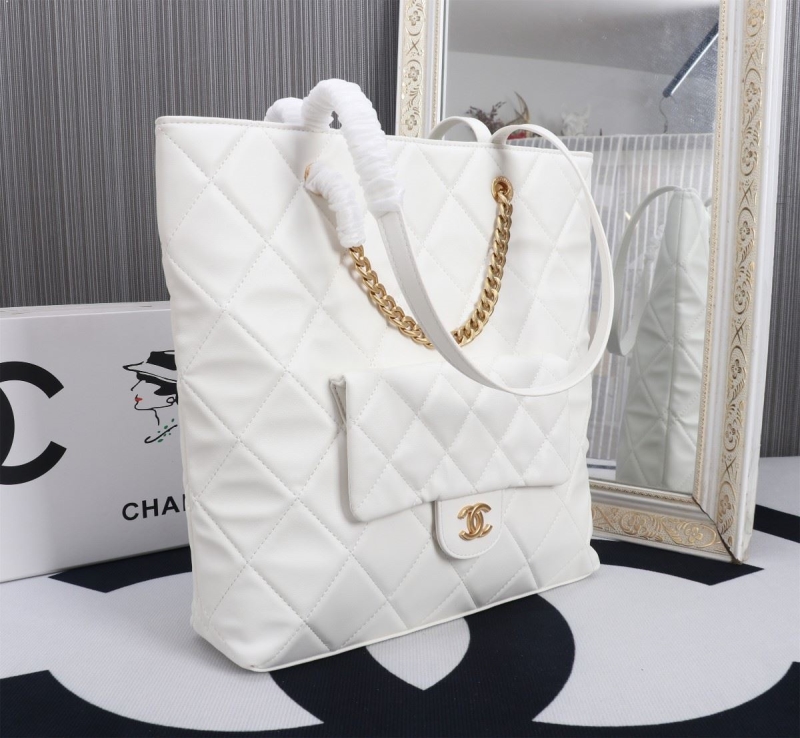 Ch**el shopping bags